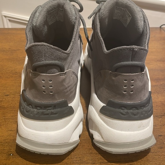 Sorel shoes - Picture 2 of 7